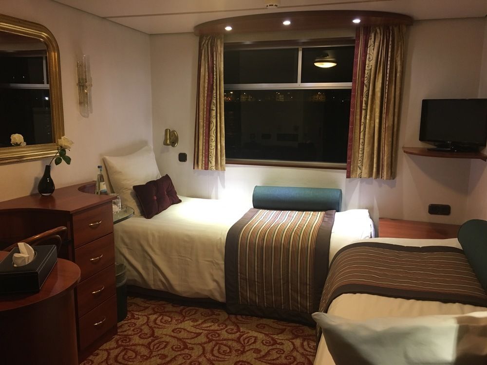 Knm Ms Switzerland I - Dusseldorf Hotel ภายนอก รูปภาพ
